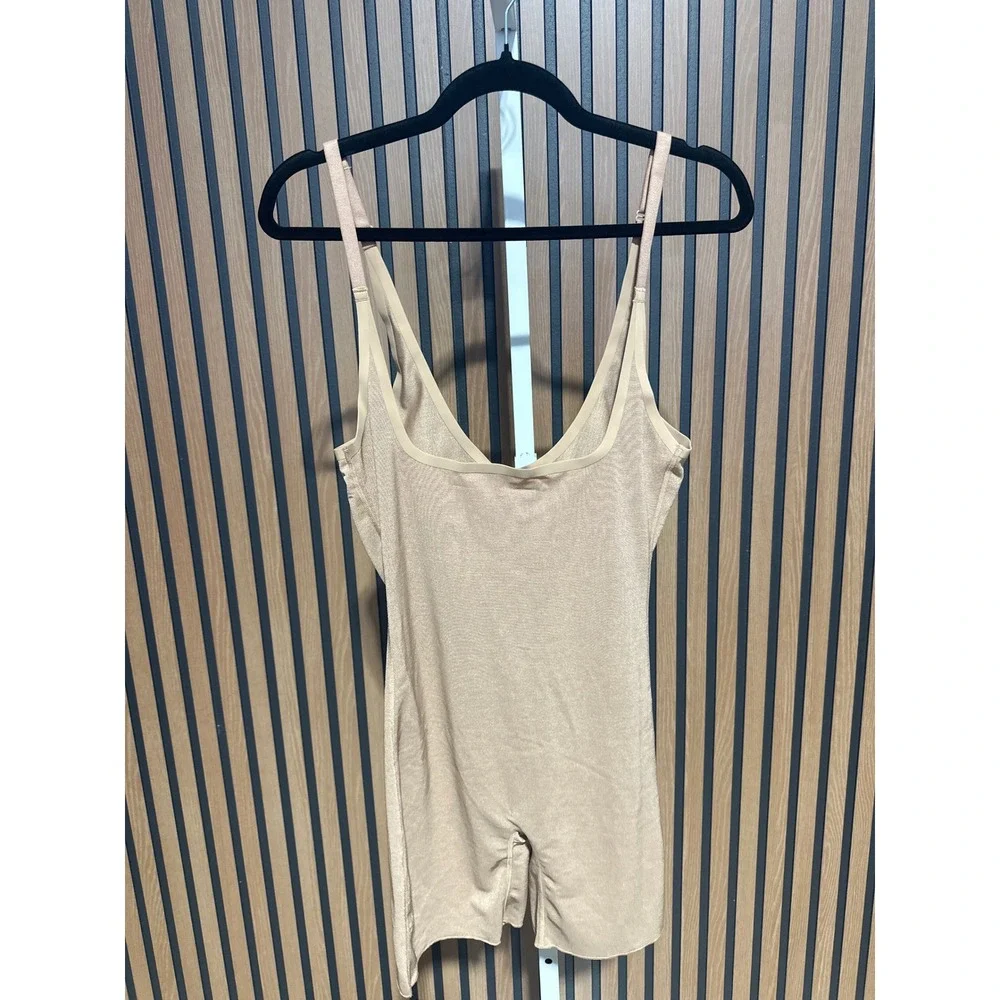 SKIMS NWT Sheer Sculpt Bodysuit - Large